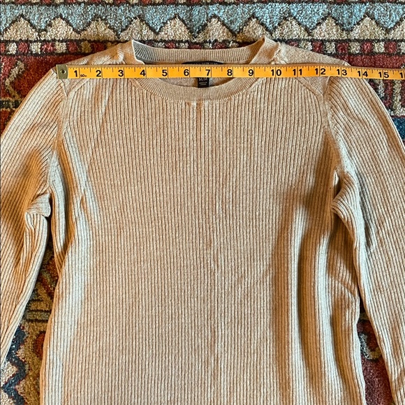 Banana Republic Sweater Sz Sm/Med - Picture 4 of 6